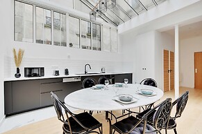 Authentique Apartment - 1br- 2P- Voltaire