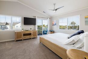 Large 4 Bedroom Close To Beach