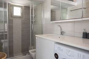 Seaview House 2 From the Town