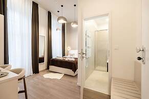 Oasis Luxe Boutique Suites by BQA