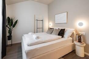 Oasis Luxe Boutique Suites by BQA