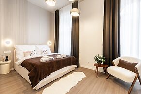 Oasis Luxe Boutique Suites by BQA