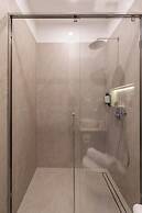 Oasis Luxe Boutique Suites by BQA