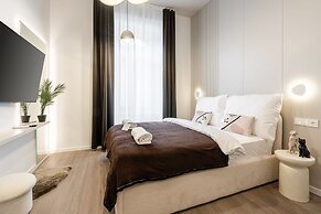 Oasis Luxe Boutique Suites by BQA