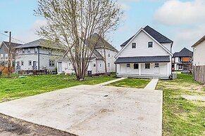 3 Mi to Downtown: Pet-friendly Indianapolis Home