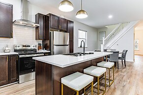 3 Mi to Downtown: Pet-friendly Indianapolis Home