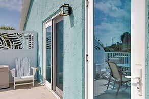 Walk to Cocoa Beach: Condo w/ Patio!