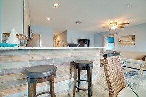 Walk to Cocoa Beach: Condo w/ Patio!