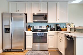 Walk to Ocean: Dog-friendly Duplex in Cocoa Beach