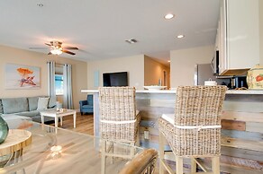 Walk to Ocean: Dog-friendly Duplex in Cocoa Beach