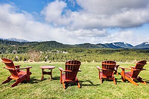 Hike, Ski & More: Cle Elum Resort Condo