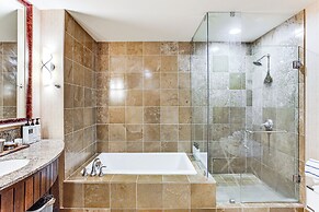 Hike, Ski & More: Cle Elum Resort Condo