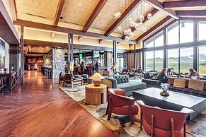 Hike, Ski & More: Cle Elum Resort Condo