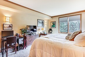 Hike, Ski & More: Cle Elum Resort Condo