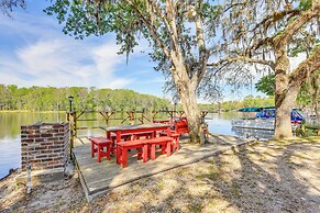 Dock & Fire Pit: Scenic Studio on Suwannee River!
