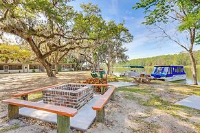 Lanai & Fire Pit: Riverfront Studio in Chiefland!