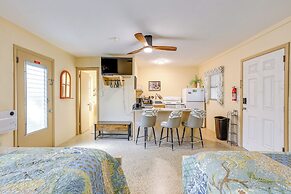 Lanai & Fire Pit: Riverfront Studio in Chiefland!