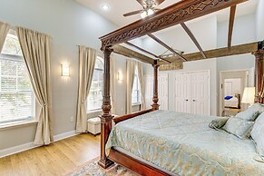 Golfer's Paradise: Meadow Lakes Manor Retreat!