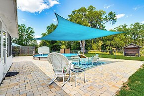 Walk to Boat Ramp: Dunnellon Home w/ Private Yard!