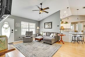 Walk to Boat Ramp: Dunnellon Home w/ Private Yard!