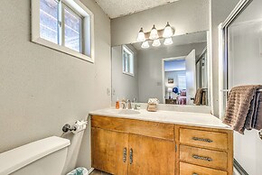 Half-mi to Midtown: Family Retreat w/ Mtn Views!