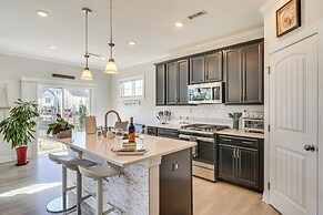 3 Mi to Umstead State Park: Home w/ Pool Access