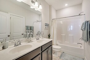 3 Mi to Umstead State Park: Home w/ Pool Access