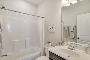 3 Mi to Umstead State Park: Home w/ Pool Access