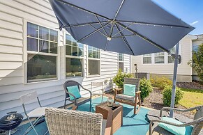 3 Mi to Umstead State Park: Home w/ Pool Access