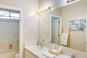 8 Mi to Beach Park: Bakersfield Gem w/ Yard!