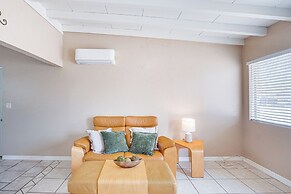 3 Mi to Downtown Tucson: Quiet Condo w/ Yard