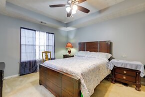 2 Mi to Heritage Park: Pet-friendly Mcdonough Home