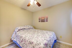 2 Mi to Heritage Park: Pet-friendly Mcdonough Home