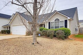 2 Mi to Heritage Park: Pet-friendly Mcdonough Home