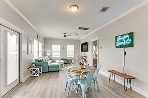 Walk to Crystal Beach: Coastal Getaway w/ Deck