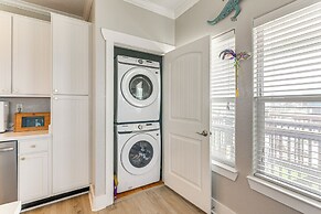 Walk to Crystal Beach: Coastal Getaway w/ Deck