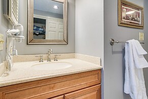 Patio + Pool Access: Wintergreen Resort Getaway!