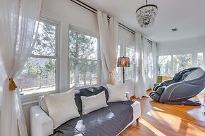 Vintage Farmhouse w/ Hot Tub in Larkspur