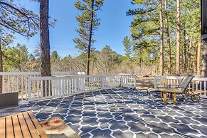 Vintage Farmhouse w/ Hot Tub in Larkspur