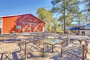 Vintage Farmhouse w/ Hot Tub in Larkspur