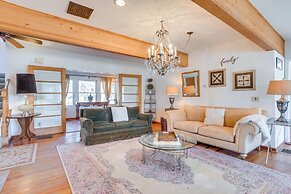 Vintage Farmhouse w/ Hot Tub in Larkspur