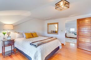 Vintage Farmhouse w/ Hot Tub in Larkspur