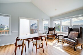 Steps to Beach: Centrally Located OBX Home!