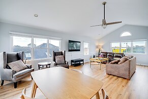 Steps to Beach: Centrally Located OBX Home!