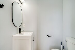 Steps to Beach: Centrally Located OBX Home!