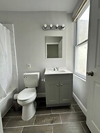 Chic & Cozy Philly Stay in City Center