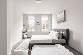 Chic & Cozy Philly Stay in City Center