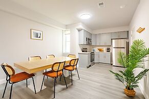 Chic & Cozy Philly Stay in City Center