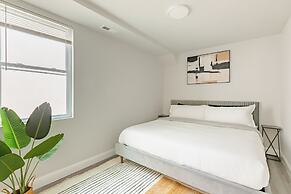 Chic & Cozy Philly Stay in City Center