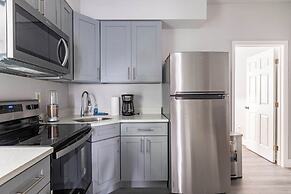 Chic & Cozy Philly Stay in City Center